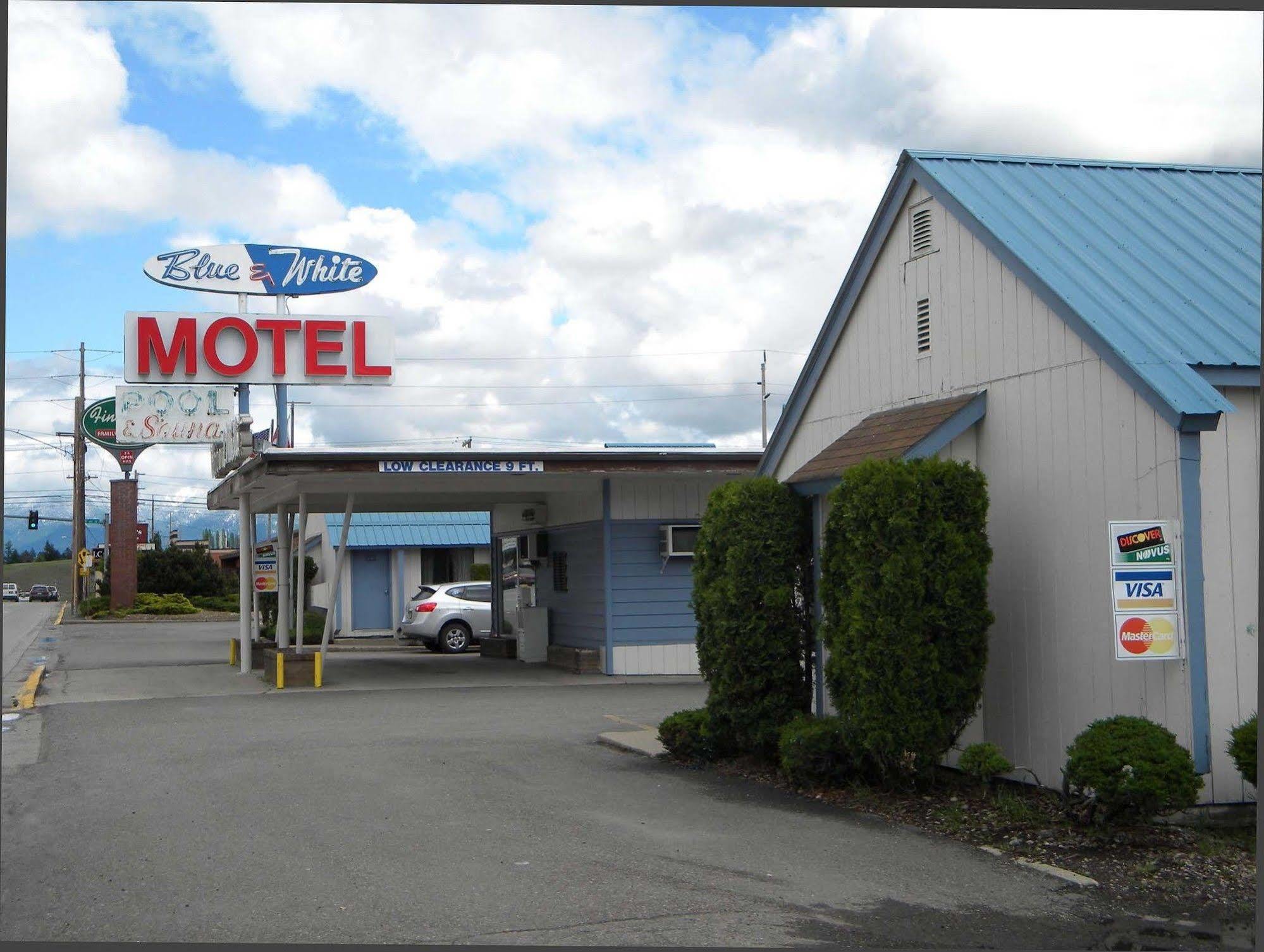Blue And White Motel Kalispell Exteriör bild